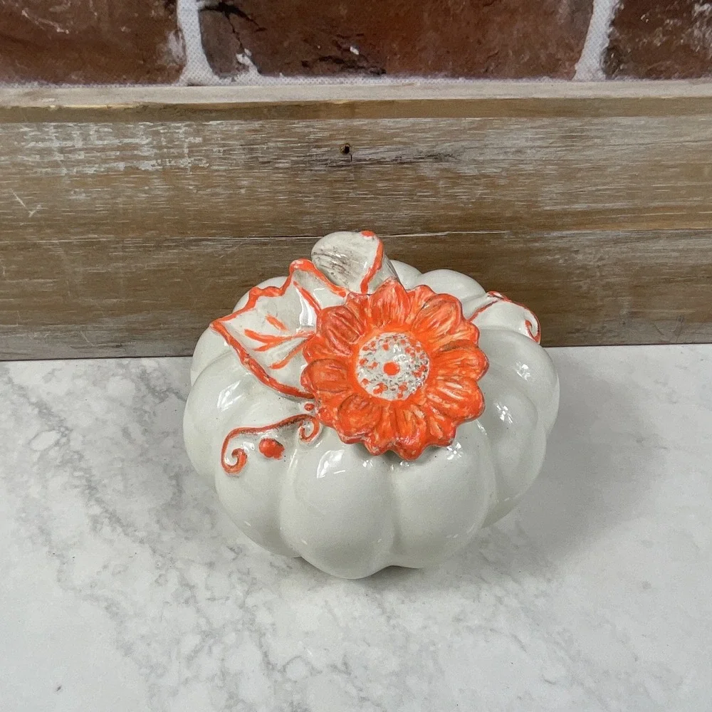Ceramic Pumpkin White & Orange Floral Glossy 5